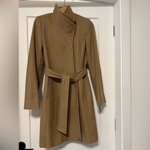 Connor Babaton Aritzia Wool and Cashmere Coat in camel colour, size small.